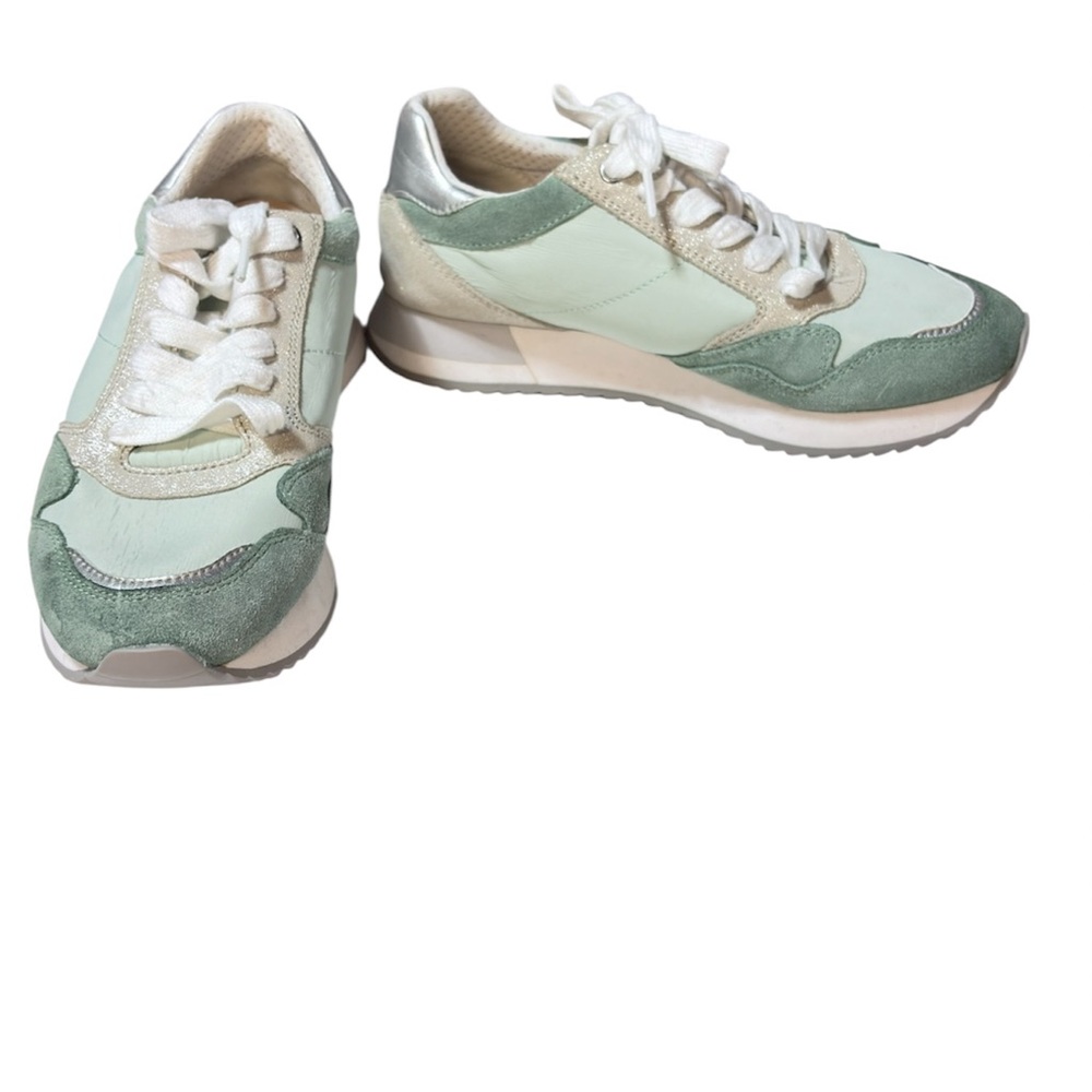 Geox Respira Women’s Sneakers Sz 7 Green Suede Leather Silver Trim Comfort